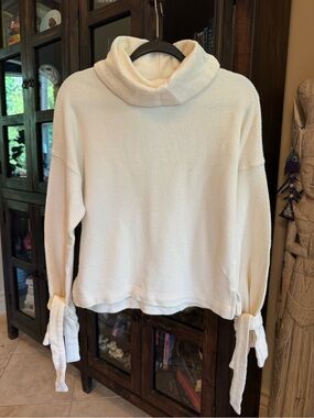 Madewell Women's Cream Turtleneck Tie-Sleeve Sweater
